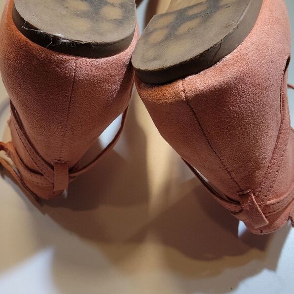 FOREVER 21 SUEDE POINTED TOE BACK &ANKLE STRAP WOMEN"S FLAT SHOE - Picture 12 of 13